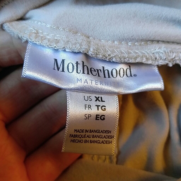 Kahki Maternity Shorts - Picture 5 of 5